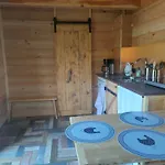 Canopee مكان تخييم